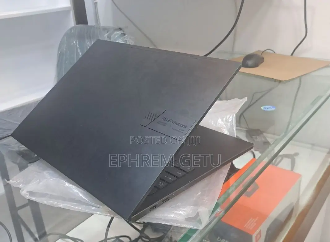 New Laptop Asus VivoBook 15 X505BA 16GB AMD Ryzen 9 SSD 1T