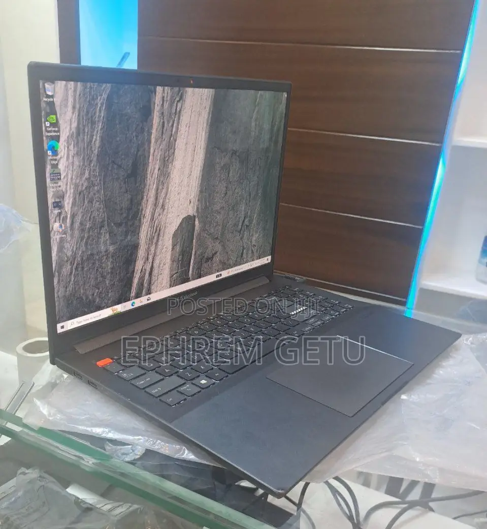 New Laptop Asus VivoBook 15 X505BA 16GB AMD Ryzen 9 SSD 1T