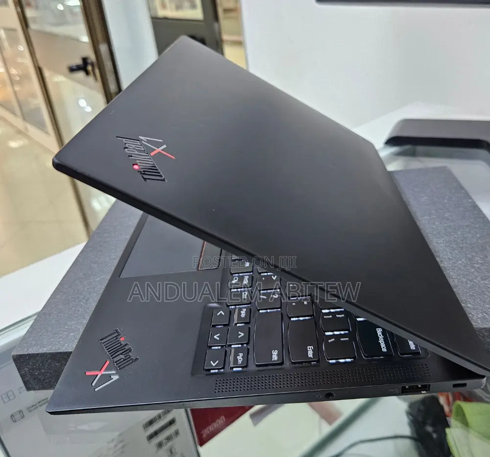 New Laptop Lenovo ThinkPad X1 Carbon 16GB Intel Core I7 SSD 512GB