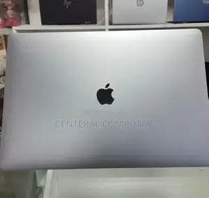 New Laptop Apple MacBook Pro 2019 16GB Intel Core I7 SSD 512GB