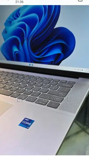 New Laptop Dell Inspiron 16 Plus 7630 16GB Intel Core I7 SSD 512GB