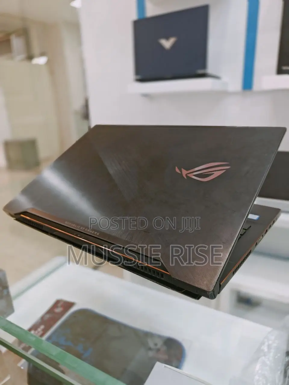 Laptop Asus ROG Zephyrus G15 16GB Intel Core I7 HDD+SSD 1.5T
