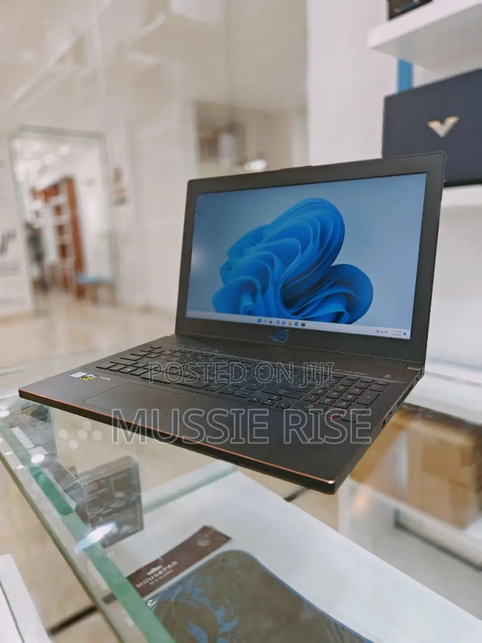 Laptop Asus ROG Zephyrus G15 16GB Intel Core I7 HDD+SSD 1.5T