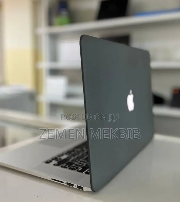 New Laptop Apple MacBook Pro 2015 16GB Intel Core I7 SSD 1T