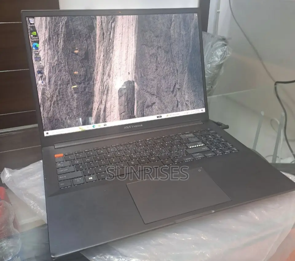 New Laptop Asus VivoBook 15 X505BA 16GB AMD Ryzen 9 SSD 1T