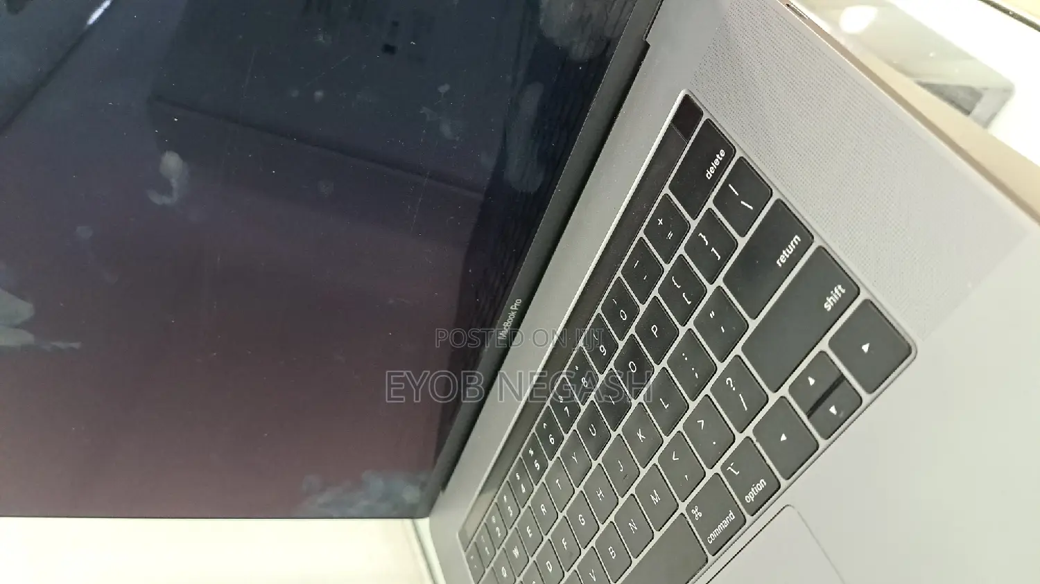 New Laptop Apple MacBook Air 2023 M2 8GB Apple M3 Max SSD 256GB