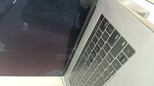 Photo - New Laptop Apple MacBook Air 2023 M2 8GB Apple M3 Max SSD 256GB