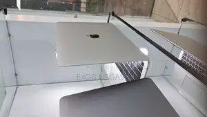 Photo - New Laptop Apple MacBook Air 2014 8GB Intel Core I7 SSD 256GB