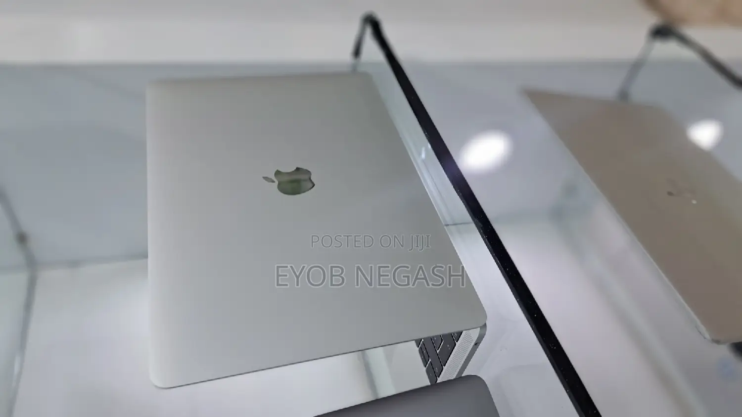 New Laptop Apple MacBook Air 2014 8GB Intel Core I7 SSD 256GB