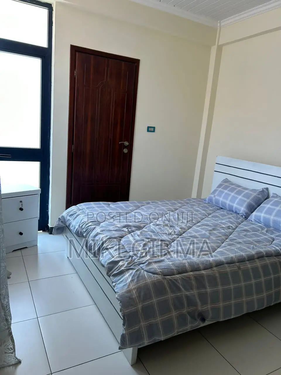 Furnished 8bdrm Penthouse in ቦሌ ሆምስ አካባቢ, Bole for rent