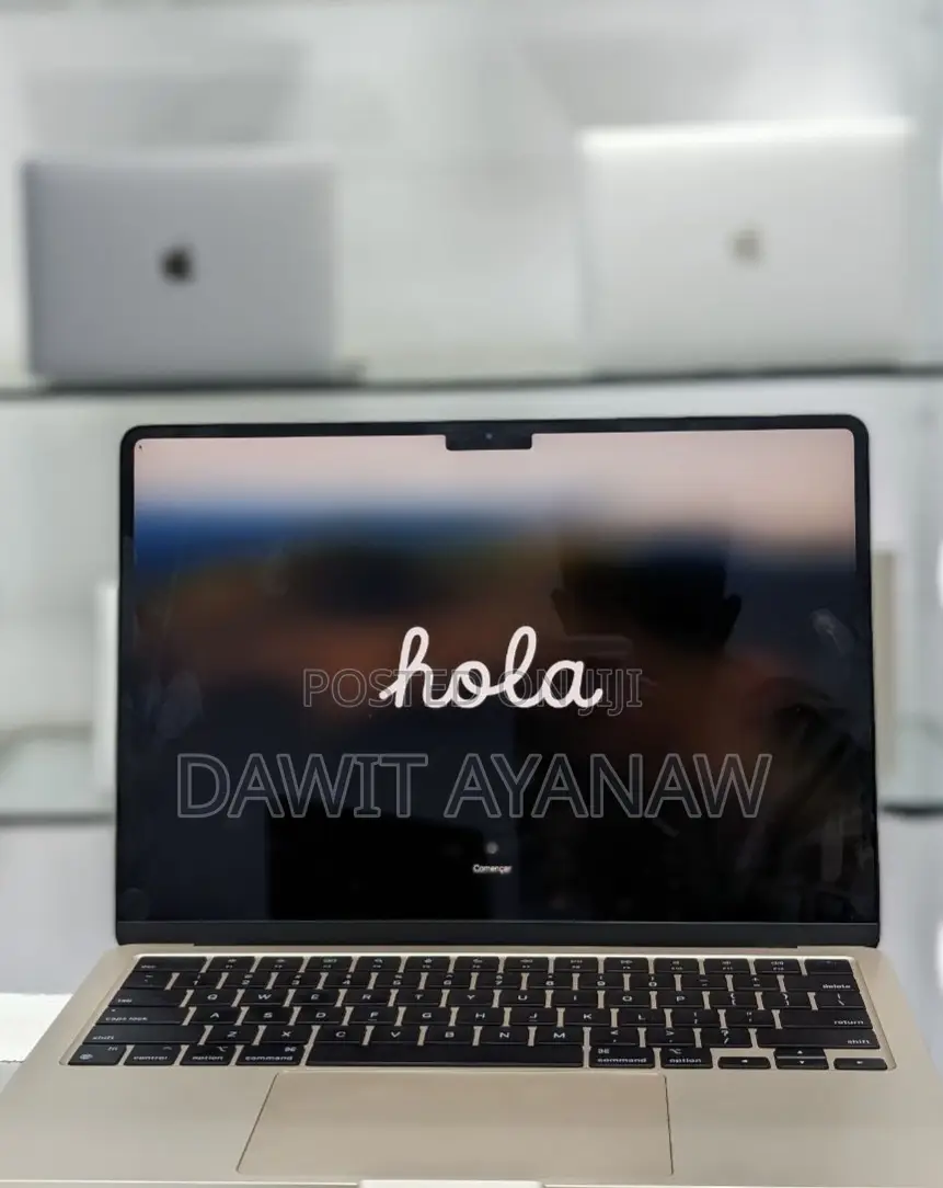 New Laptop Apple MacBook Air 2022 M2 8GB Apple M3 SSD 256GB