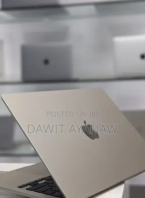 New Laptop Apple MacBook Air 2022 M2 8GB Apple M3 SSD 256GB