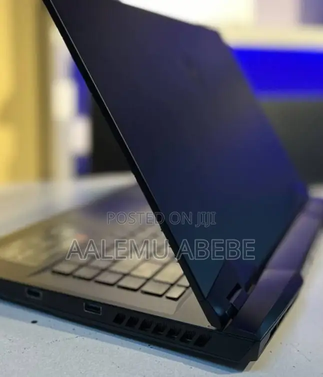 New Laptop MSI GP75 Leopard 16GB Intel Core I7 SSD 1T