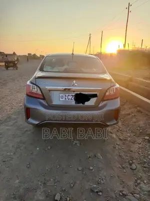 Mitsubishi Attrage 2022 Gray