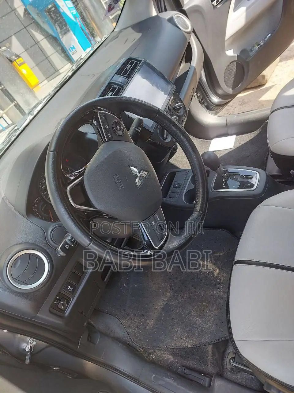 Mitsubishi Attrage 2022 Gray