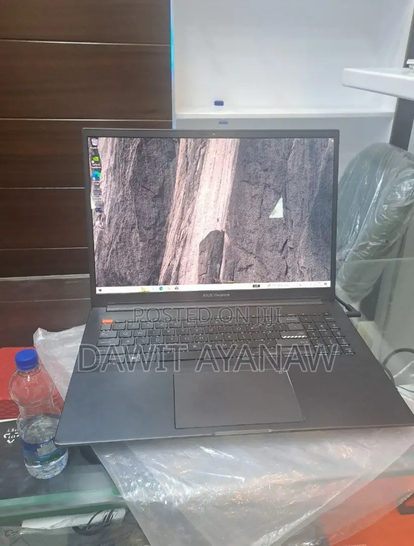 New Laptop Asus 16GB AMD Ryzen 9 SSD 512GB