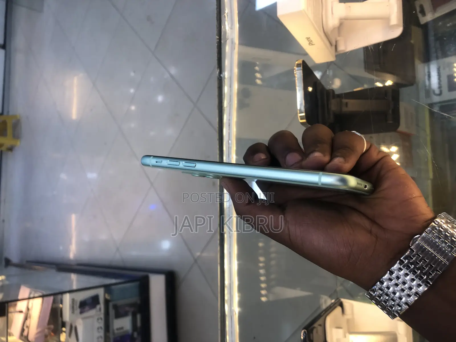 New Apple iPhone 11 128 GB Blue