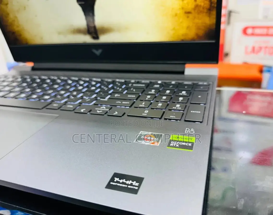 New Laptop HP 14-Dq1088wm 18GB Intel Core I5 SSD 512GB