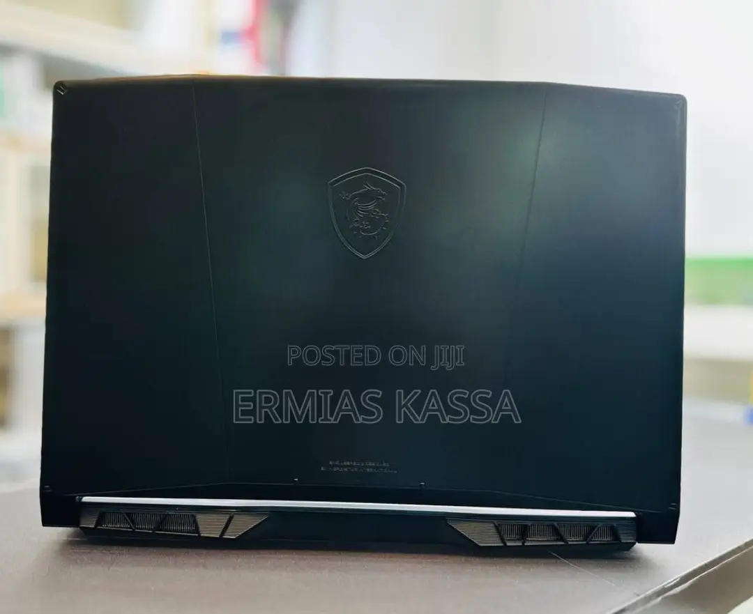 New Laptop MSI Katana 15 16GB Intel Core I7 SSD 512GB