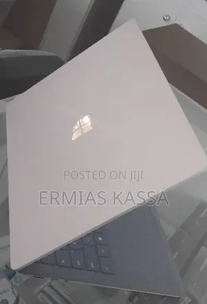 New Laptop Microsoft Surface Pro 16GB Intel Core i7 SSD 256GB