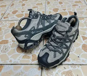 Colombia Water Proof High Quality Luxury Comfortable Shoe