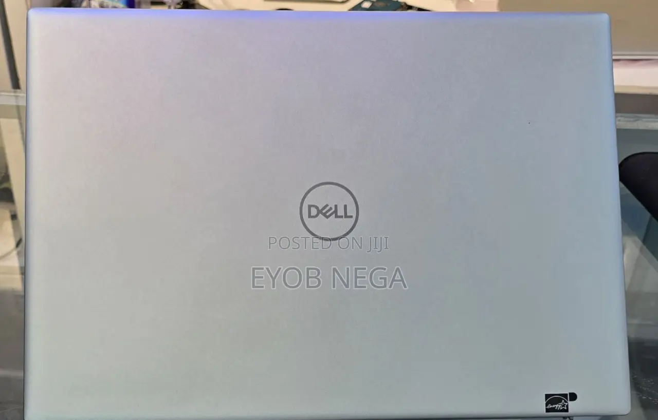 New Laptop Dell Inspiron 16 5620 16GB Intel Core I7 SSD 512GB