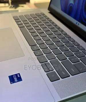 New Laptop Dell Inspiron 16 5620 16GB Intel Core I7 SSD 512GB