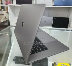 New Laptop Apple MacBook Pro 2019 16GB Intel Core I7 SSD 512GB