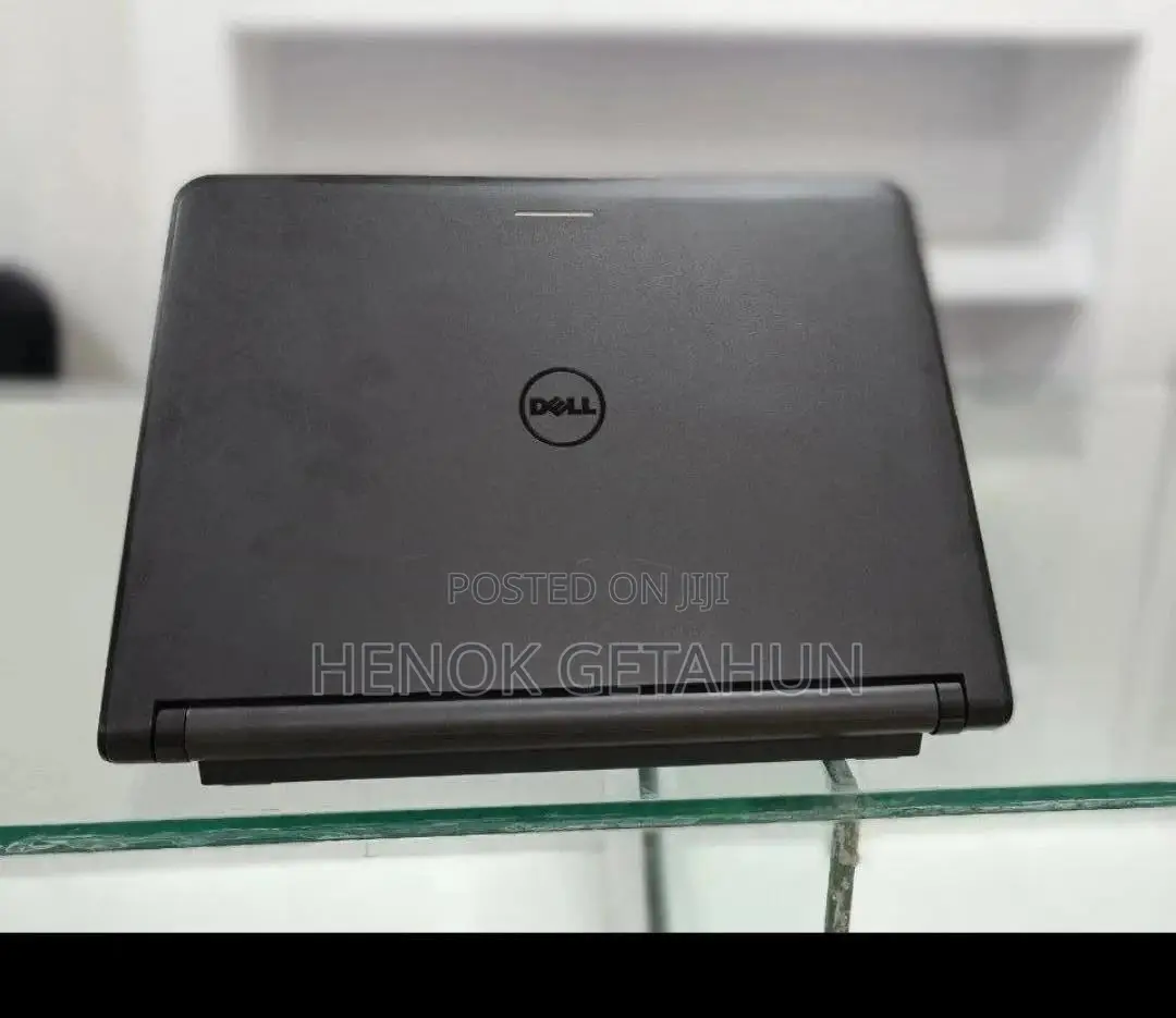 New Laptop Dell Latitude 5310 4GB Intel Core i5 HDD 500GB
