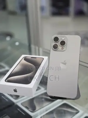 Photo - Apple iPhone 15 Pro Max 256 GB Gray