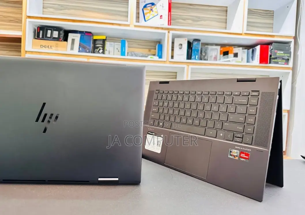 New Laptop HP Spectre 8GB AMD Ryzen 7 SSD 512GB