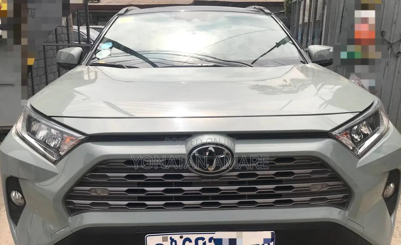 Toyota RAV4 2020 Green