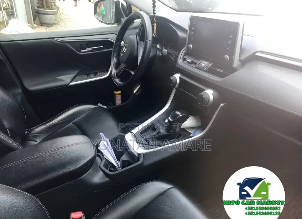 Toyota RAV4 2020 Green