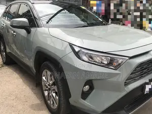 Toyota RAV4 2020 Green