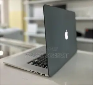 New Laptop Apple MacBook 2015 16GB Intel Core I7 SSD 1T