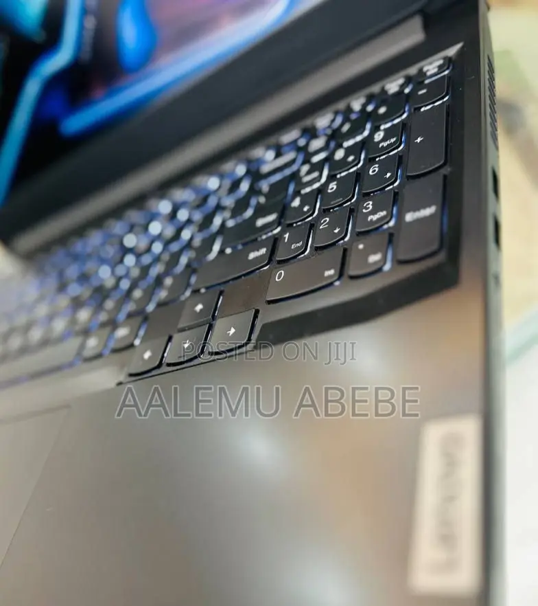 New Laptop Lenovo Ideapad 3 8GB Intel Core I5 HDD+SSD 1T