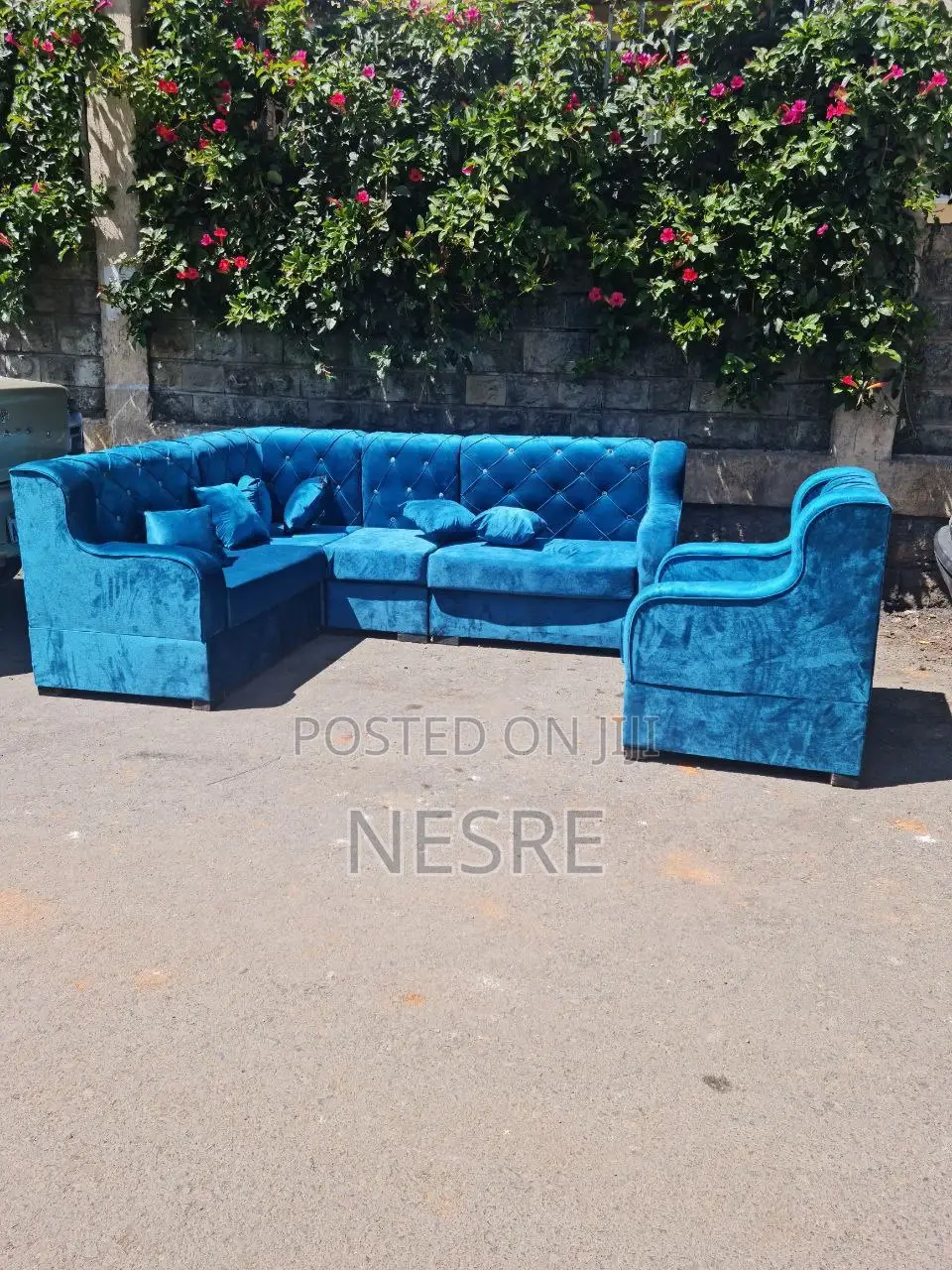 New Sofa [አዲስ ሶፋ ]