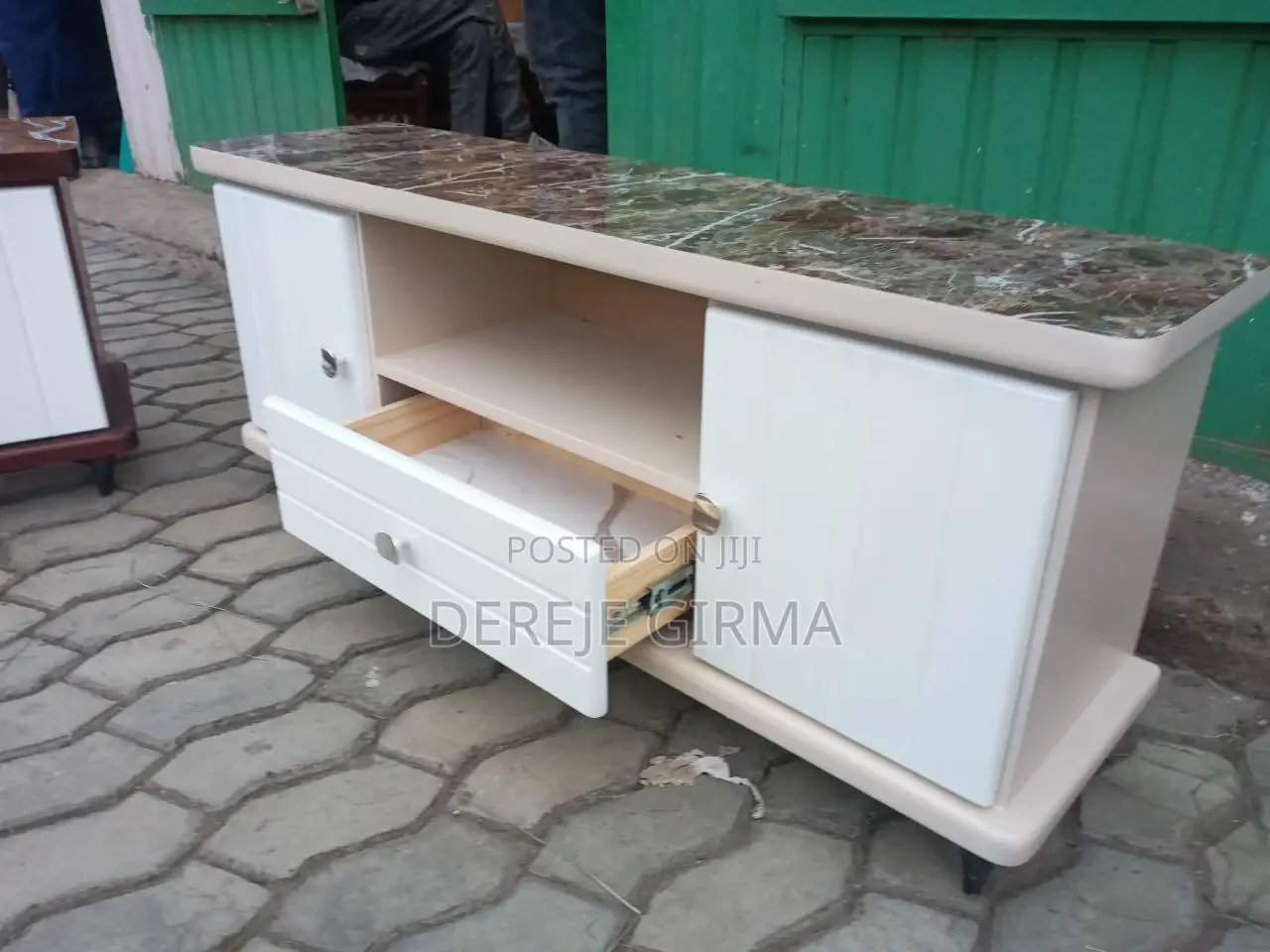1,20cm Uv Tv Stand