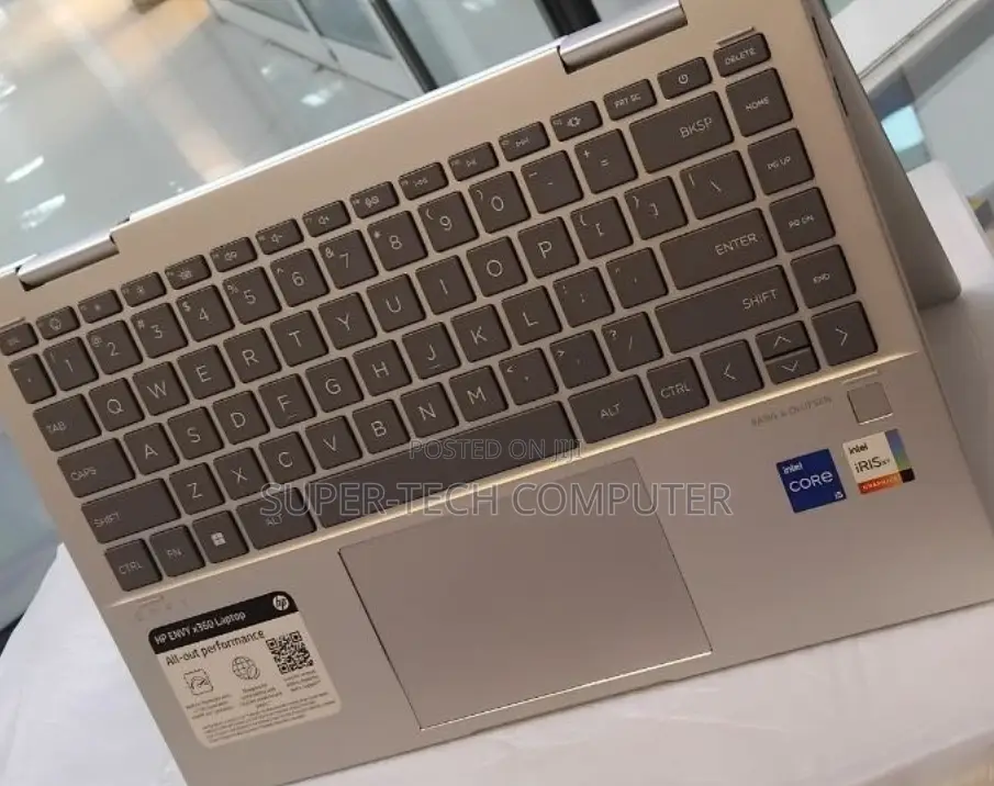 New Laptop HP Envy X360 8GB Intel Core I5 SSD 512GB