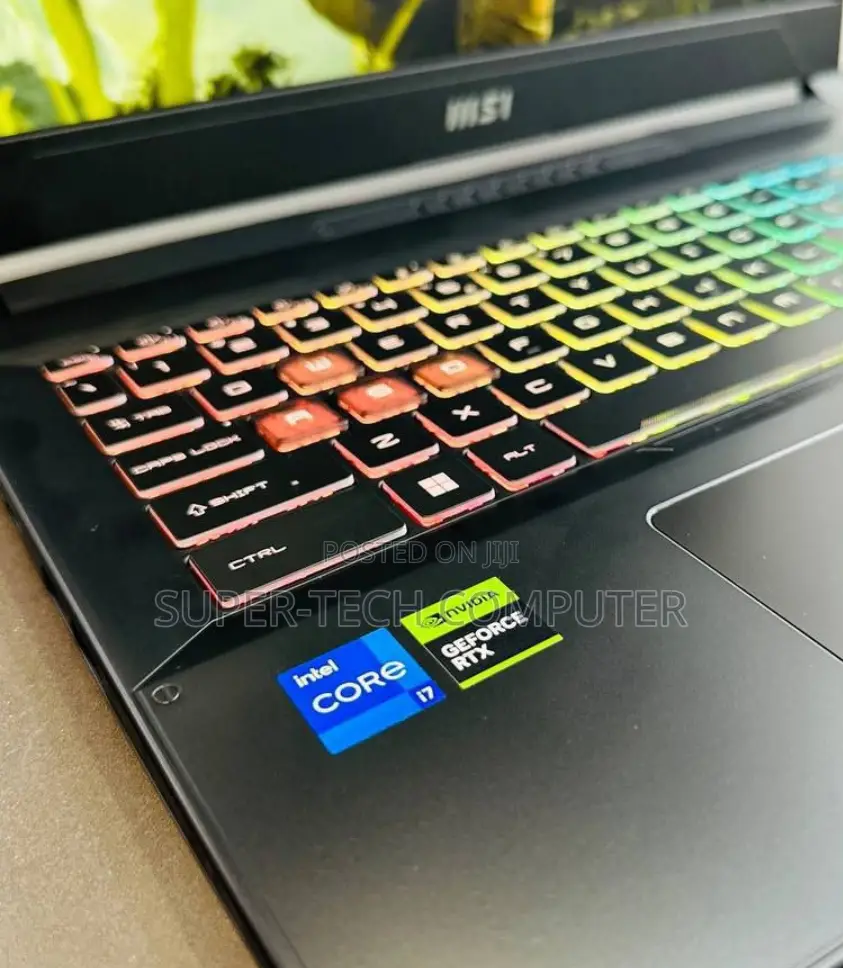 New Laptop MSI Crosshair 15 B12U 16GB Intel Core I7 SSD 512GB