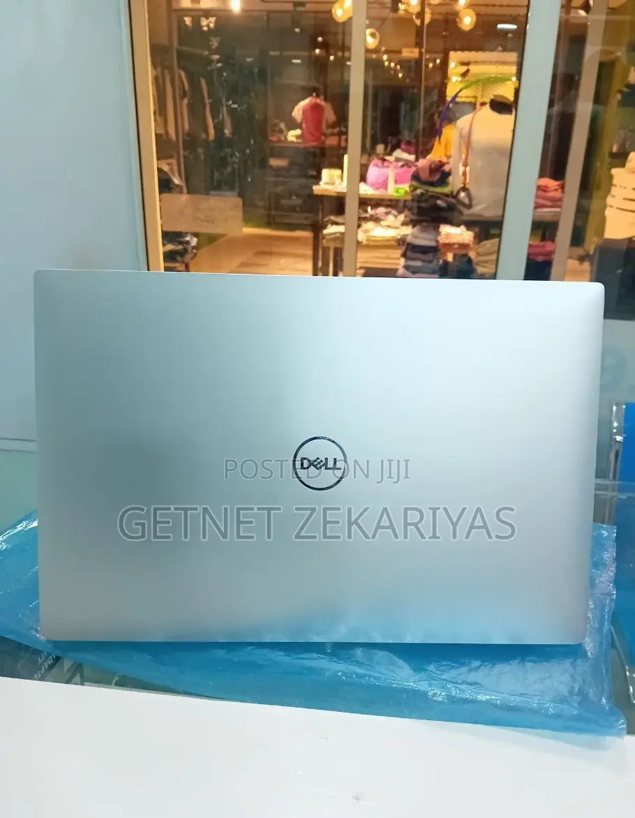 New Laptop Dell XPS 15 16GB Intel Core I7 SSD 512GB