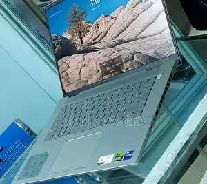 New Laptop Dell Inspiron 16 Plus 7630 16GB Intel Core I7 SSD 1T