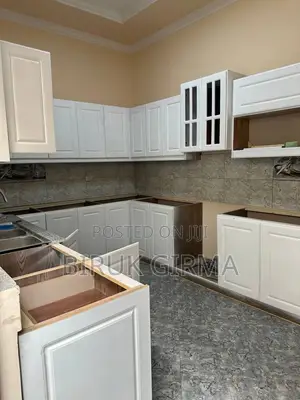 Furnished 3bdrm Villa in Bole for sale