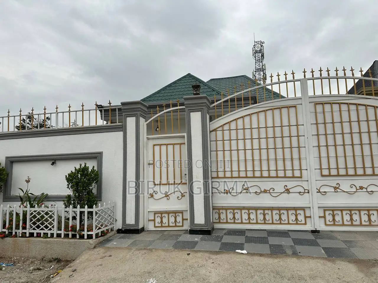 Furnished 3bdrm Villa in Bole for sale