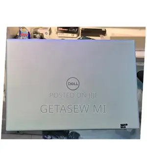 New Laptop Dell Inspiron 16 5620 16GB Intel Core I7 SSD 512GB