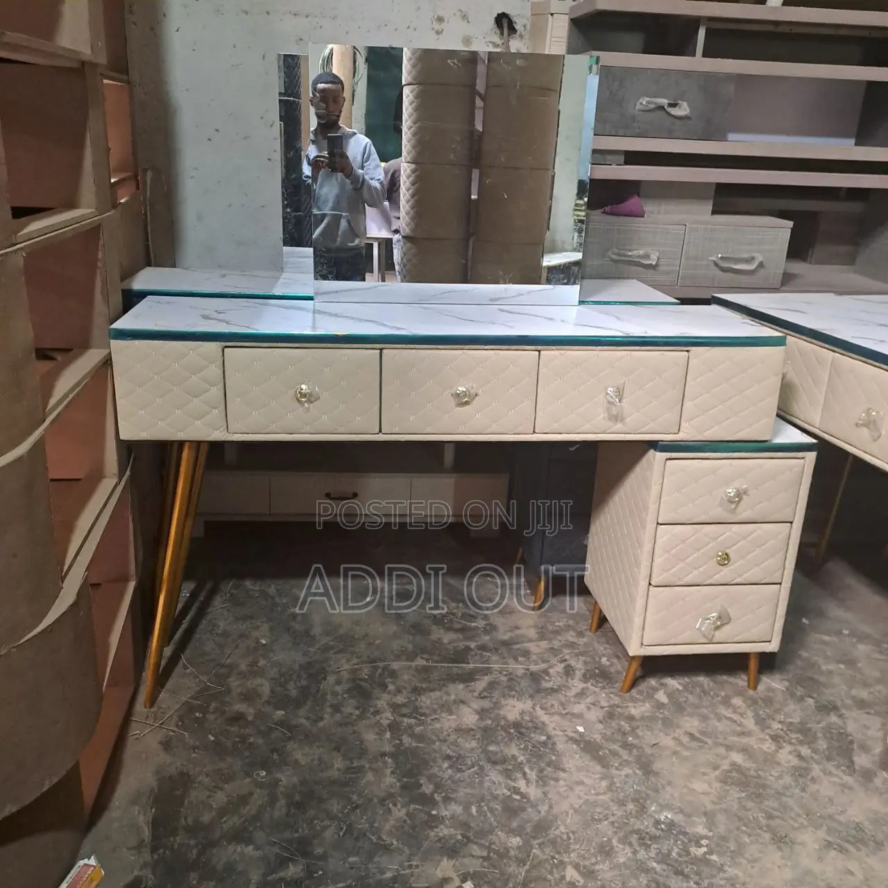 Dressing Table /ድሬሲንግ