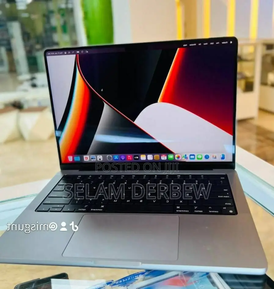 New Laptop Apple MacBook Pro M1 16GB Apple M1 Pro SSD 512GB