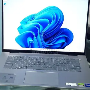 New Laptop Dell Inspiron 15 16GB Intel Core I7 SSD 1T