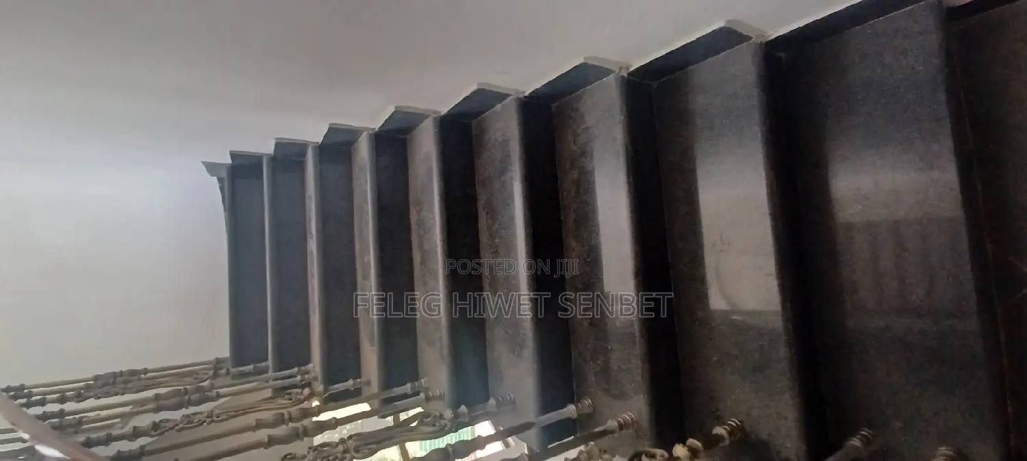 Furnished 5bdrm House in አአ, Bole for sale