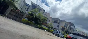 Furnished 5bdrm House in አአ, Bole for sale